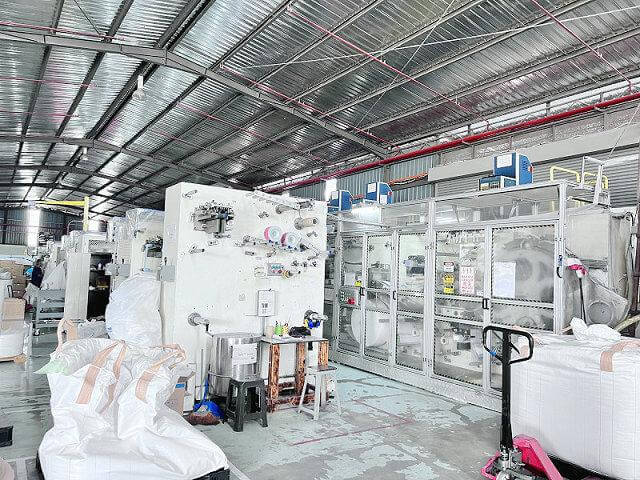 sanitary napkin production line.jpg